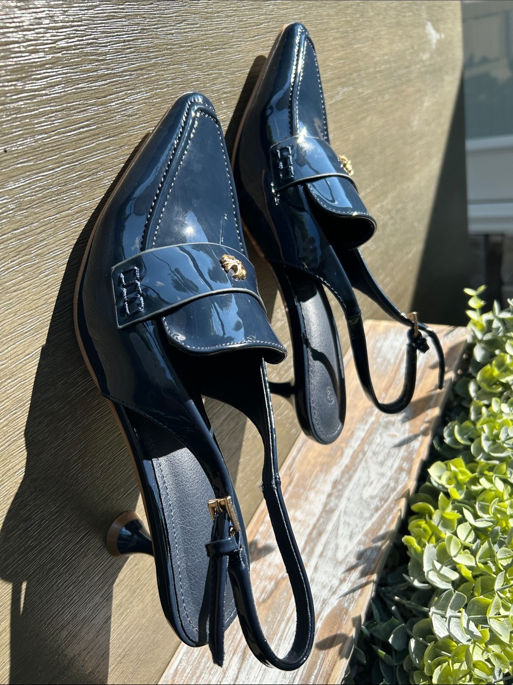 Women’s Navy Patent Slingback Kitten Heel with Decorative Gold Accent. Size 6.5 - Picture 5 of 13